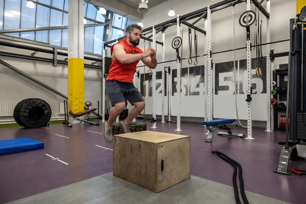 [CrossFit健身房內部照片]